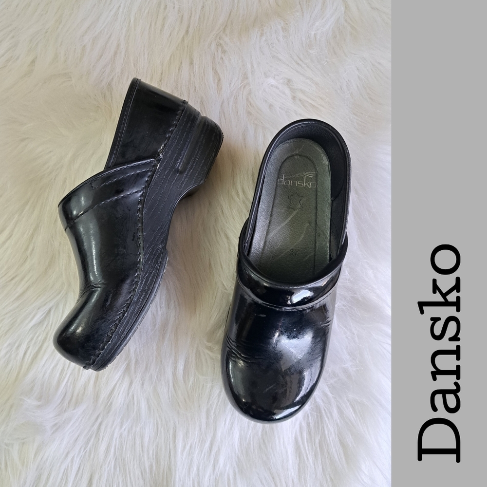 Dansko shiny leather clogs
